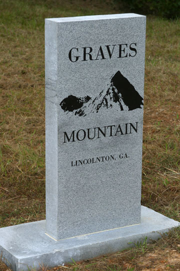 images/albums/GravesMountain/MountainMarker.jpg