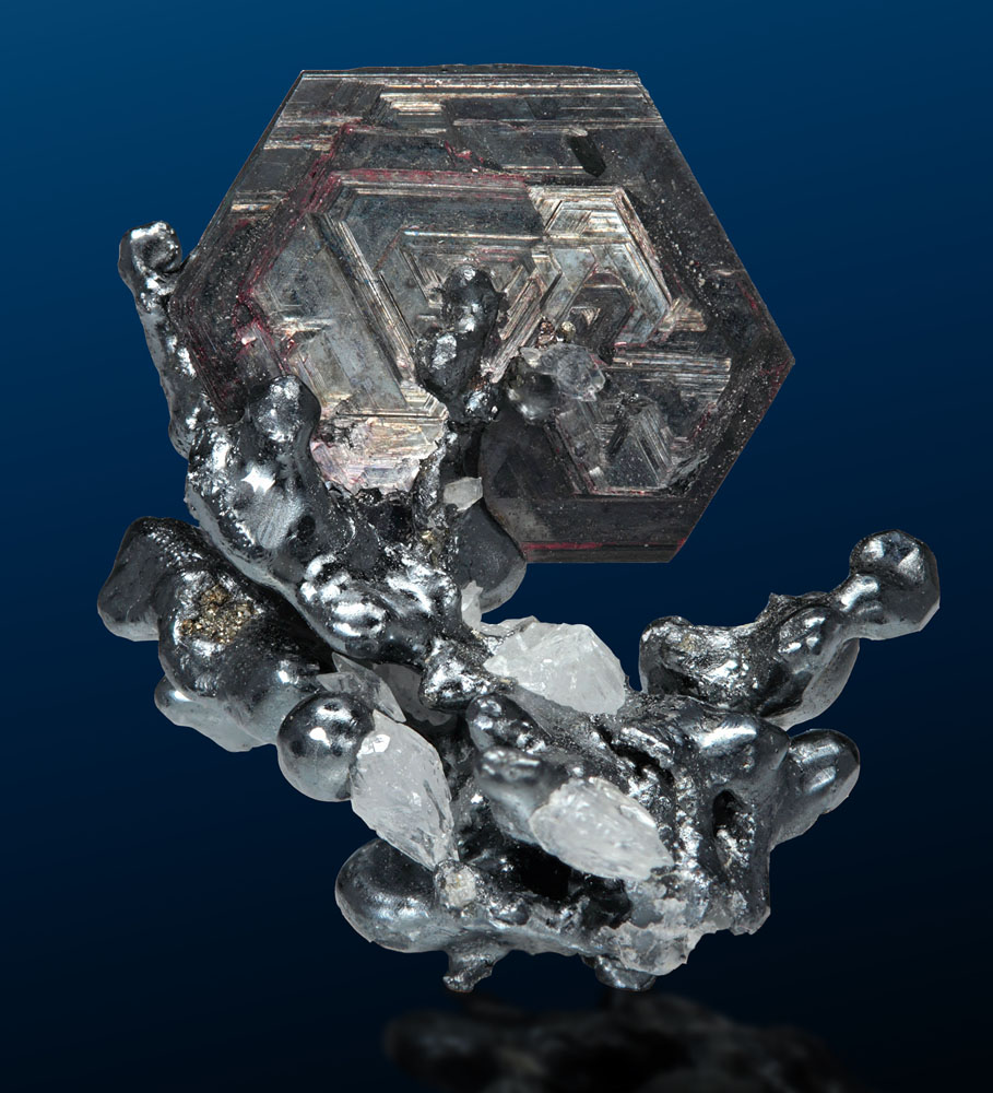 Left Half of Polybasite on Acanthite with minor Calcite